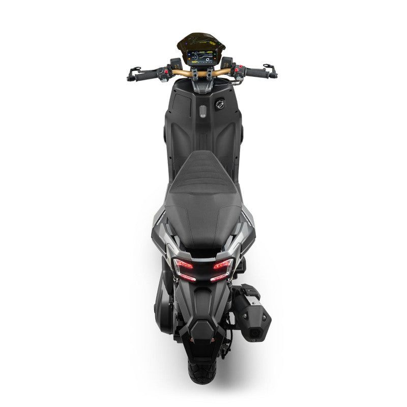 SCOOTER MOBSTER — photo 4